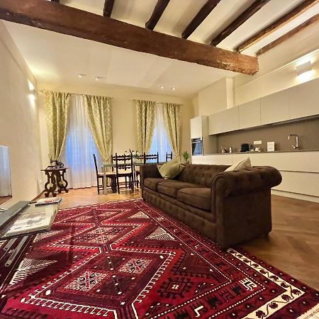 Lovely 2 Bedroom Apartment Nearby Piazza Maggiore Bolonha Exterior foto